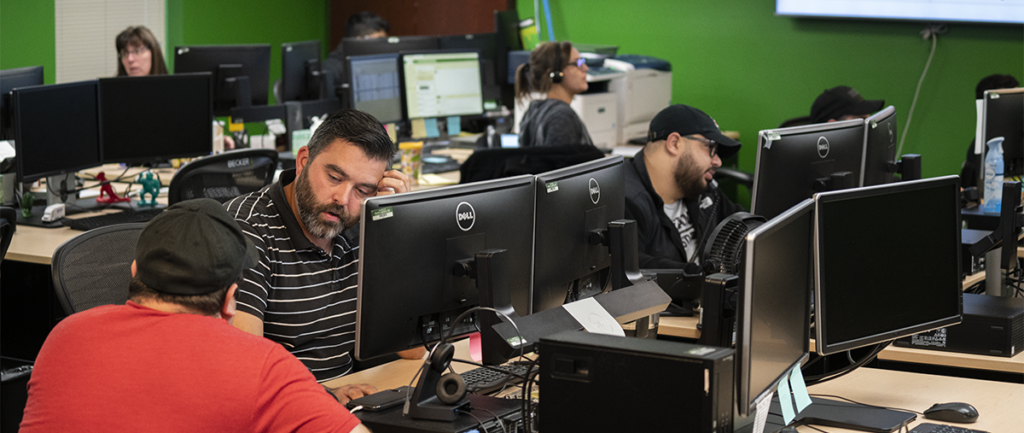 Becker-Logistics-Employees