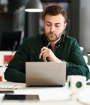 Person-doing-research-to-find-the-Best-Shipping-Rate